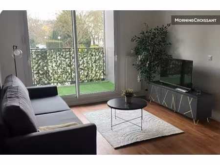 location meublée appartement 2 pièces 44 m² à chevilly-larue (94550)  1 509 €