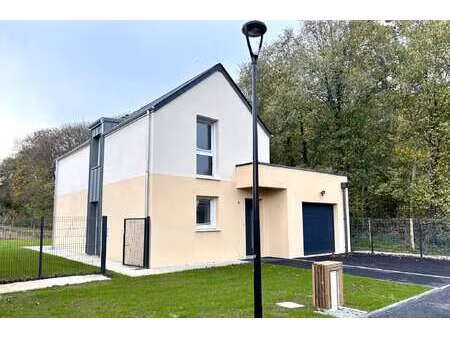location maison à alençon (61000) : à louer / 125m² alençon