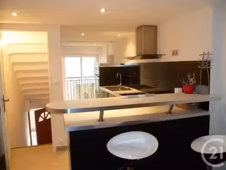 location meublée maison 2 pièces 63 m² à saint-maximin-la-sainte-baume (83470)  773 €