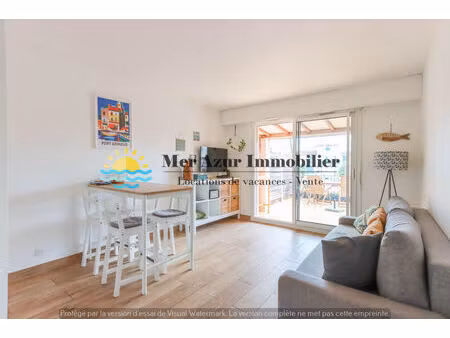 port grimaud - bel appartement 2 pièces rénové avec terrasse et garage