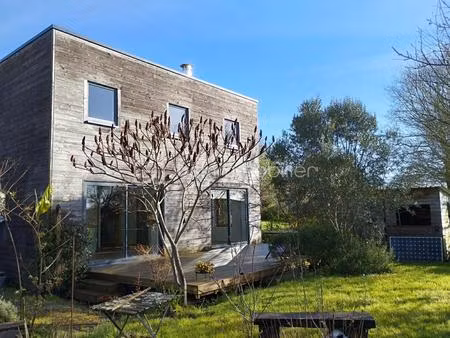 maison ossature bois au calme – lumineuse  sans vis-à-vis  jardin arboré – à 2 km du bourg