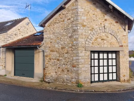 une grange avec partie garage à réhabiliter  bois le roi 3 pièce(s) 52 m2