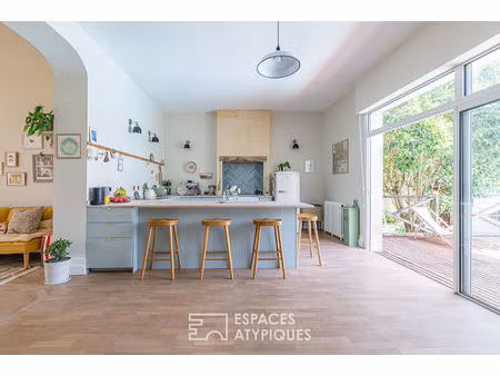 demeure de charme avec piscine  garage et dépendances