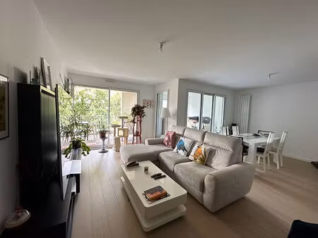 appartement saint gregoire 3 pièce(s) 84 m2