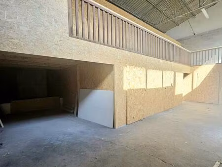 vente hangar 190 m²