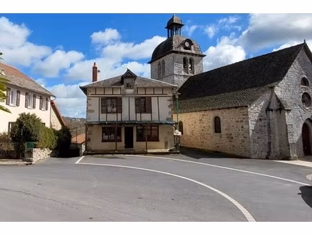 grande maison rénovée avec atelier  terrasse panoramique et verger – 220 m² – mourjou (puy