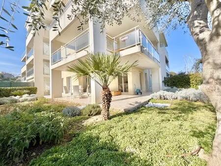 antibes combes standing 3p 65m2 piscine pool house garage et parking privatif