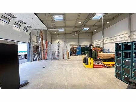 location local d'activités fontenay sous bois 1 368 m²