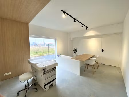 commercieel te huur in astene