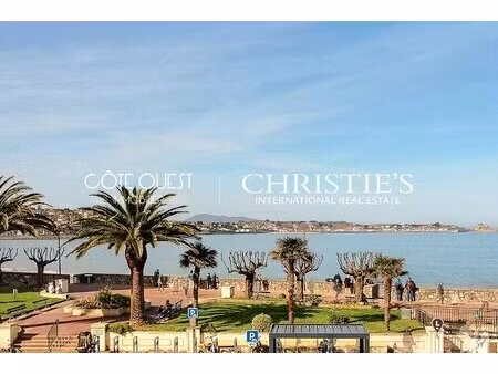 for sale saint-jean de luz - 125 sqm seafront apartment with id 3686817028