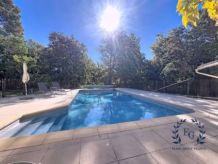 villa 136 m² sur 5580 m² de terrain plat