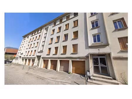 location parking fontaine 38600