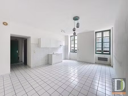 location appartement 3 pièces 59m² bourg les valence 26500