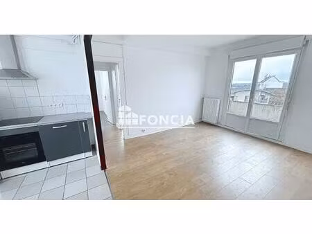 t3 en dernier étage