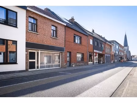 handelspand + woonst: interessante totaalrenovatie in rumst