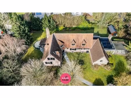 exclusieve  karaktervolle villa met authentieke elementen in rustige  bosrijke omgeving