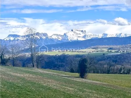 terrain de 2 258 m² à lovagny