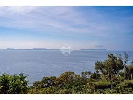 villa de luxe avec vue sur mer à vendre à rayol-canadel-sur-mer : 1 990 000 € | 175m²