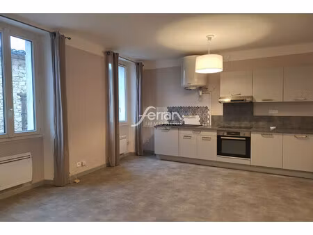 location appartement 1 pièce 35m² figanieres 83830