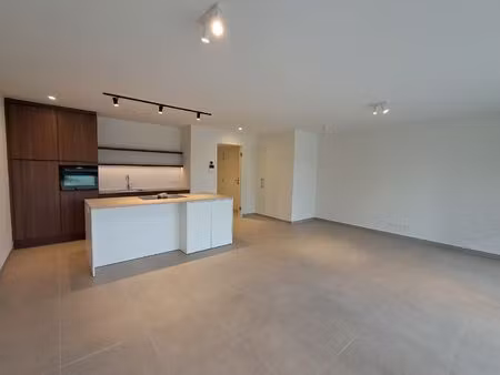 prachtige nieuwbouwresidentie tussen het groen te sijsele!