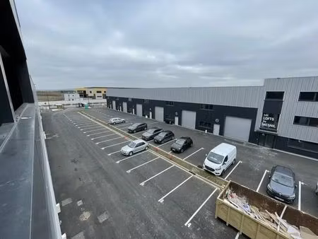 vente bureaux 130 m² à 1 579 m²