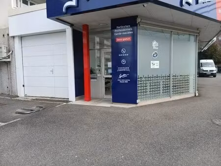 vente commerce besancon 25000 107m²