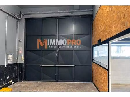 location entrepôt 230 m²