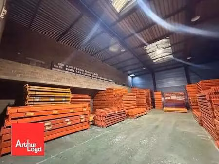 vente local d'activités 3 050 m²