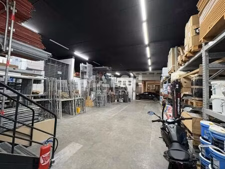 vente local d'activités 270 m²