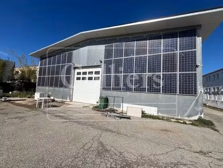 location local d'activités 500 m²