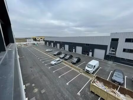 vente bureaux 130 m² à 1 579 m²