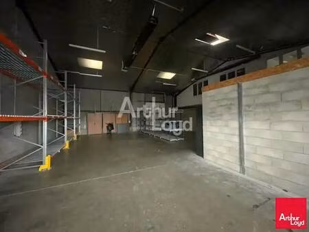 location local d'activités 284 m²