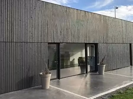 vente local d'activités 250 m²