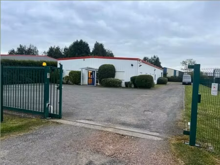 vente local d'activités 500 m²