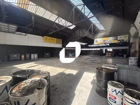 vente local d'activités 780 m²
