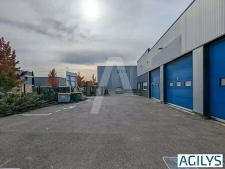 vente local d'activités 711 m²