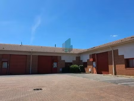 vente local d'activités 107 m²