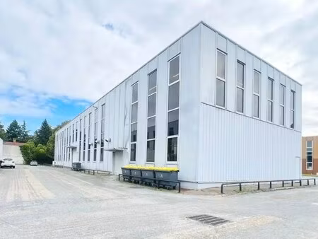 vente local d’activités les loges en josas 78350 1800m²