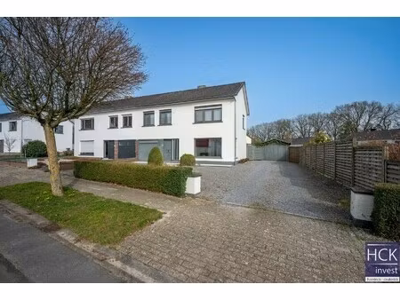 huis te koop in kruishoutem met 4 slaapkamers