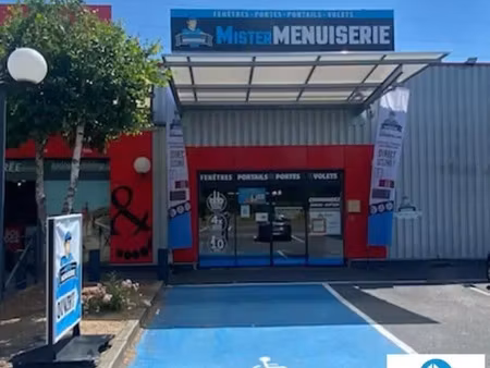 location commerce 280 m²