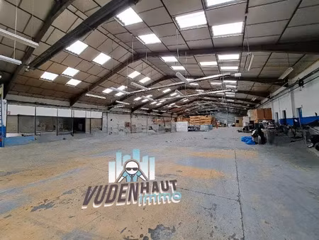 vente entrepôt 2 641 m²