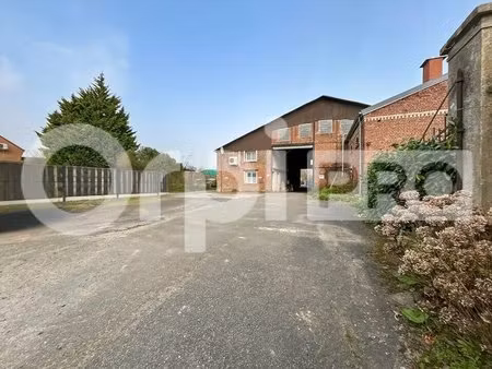 vente local d'activités 400 m²