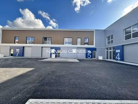 vente local d'activités 673 m²