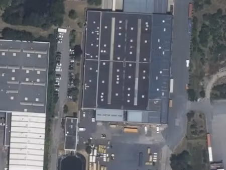 vente local d'activités 9 500 m²