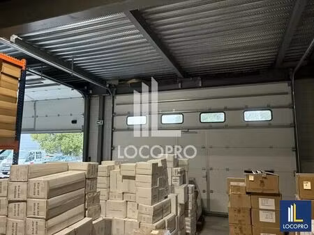 vente local d'activités 30 m² à 209 m²