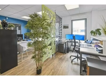 vente entrepôt 368 m²