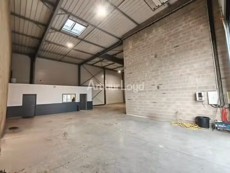 vente entrepôt 350 m²