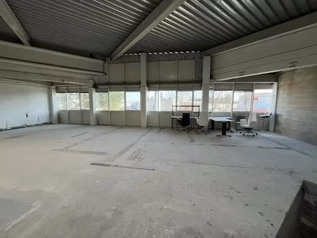 vente local d'activités 200 m² à 480 m²