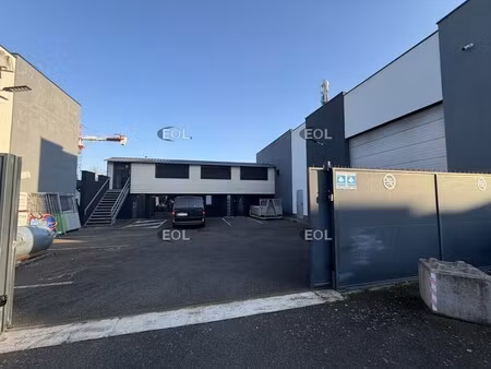 vente entrepôt evry courcouronnes 91000 599m²