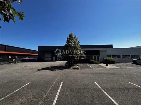 vente entrepôt 2 655 m²